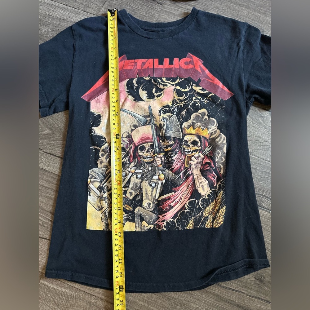 Vintage Metallica Four Horseman Heavy Metal T-Shirt Size Small - Picture 9 of 11
